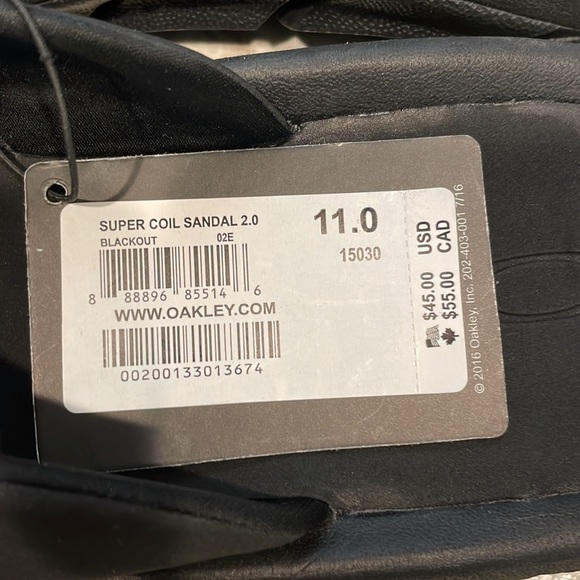 Oakley Super Coil Sandal 2.0, black with white “O”. Size 8, 10, 11 (2 pair). Men - Picture 7 of 7